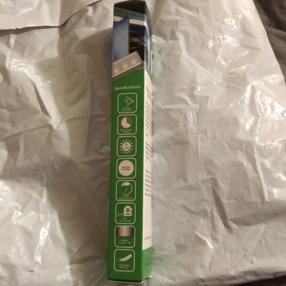 Homelife LED Motion Sensor Bar Lights, 10 LEDs Under Cabinet Lighting - Picture 3 of 5